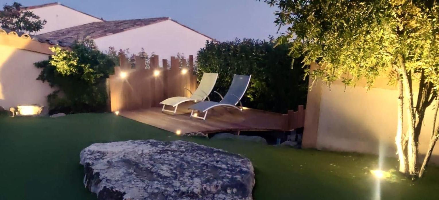2 Hebergements - 10 Couchages - Parking, Piscine, Jacuzzi - Convivialite รอกเกอบรูน-ซูร์-อาร์ฌ็องส์ ภายนอก รูปภาพ