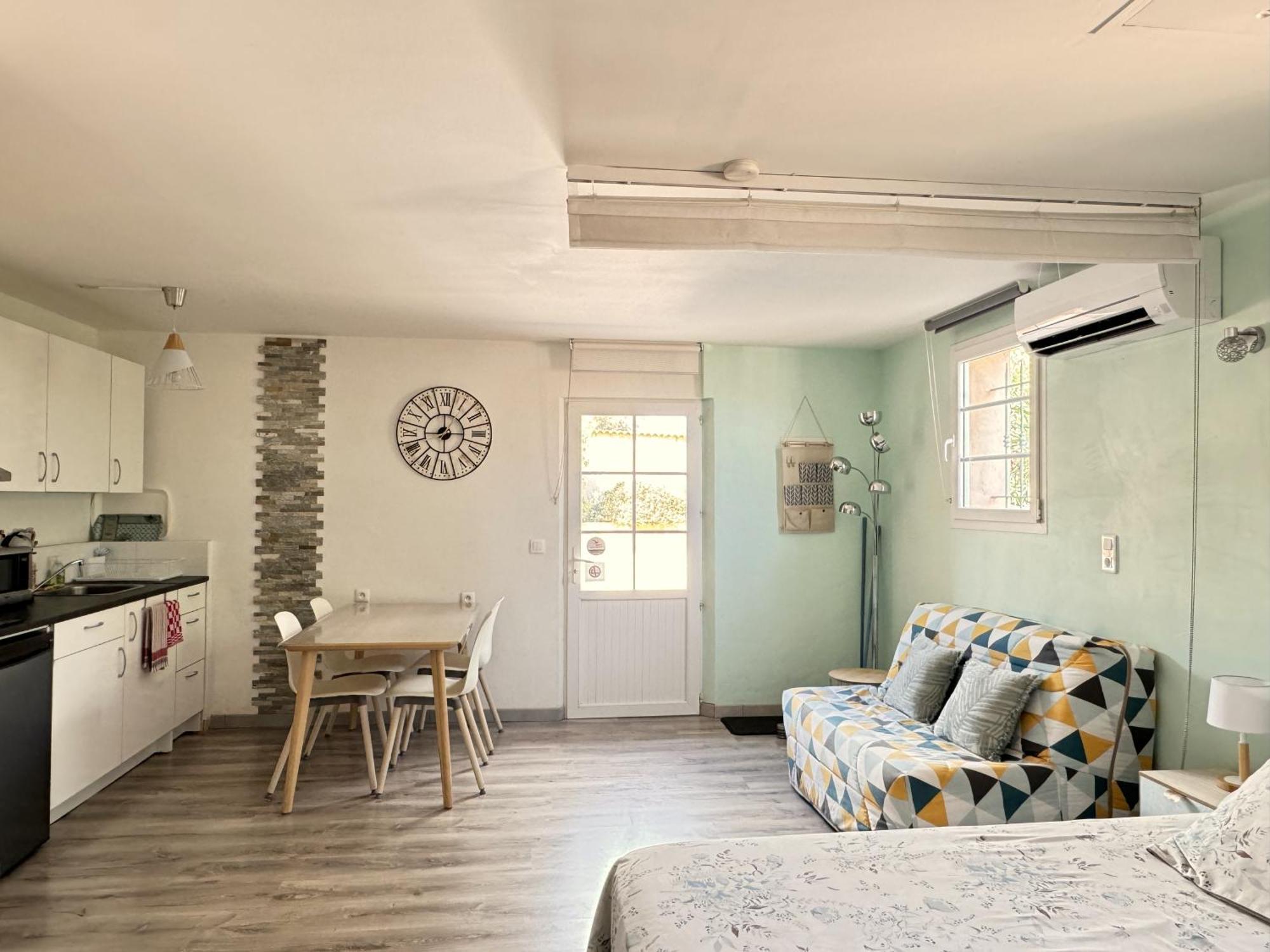 2 Hebergements - 10 Couchages - Parking, Piscine, Jacuzzi - Convivialite รอกเกอบรูน-ซูร์-อาร์ฌ็องส์ ภายนอก รูปภาพ