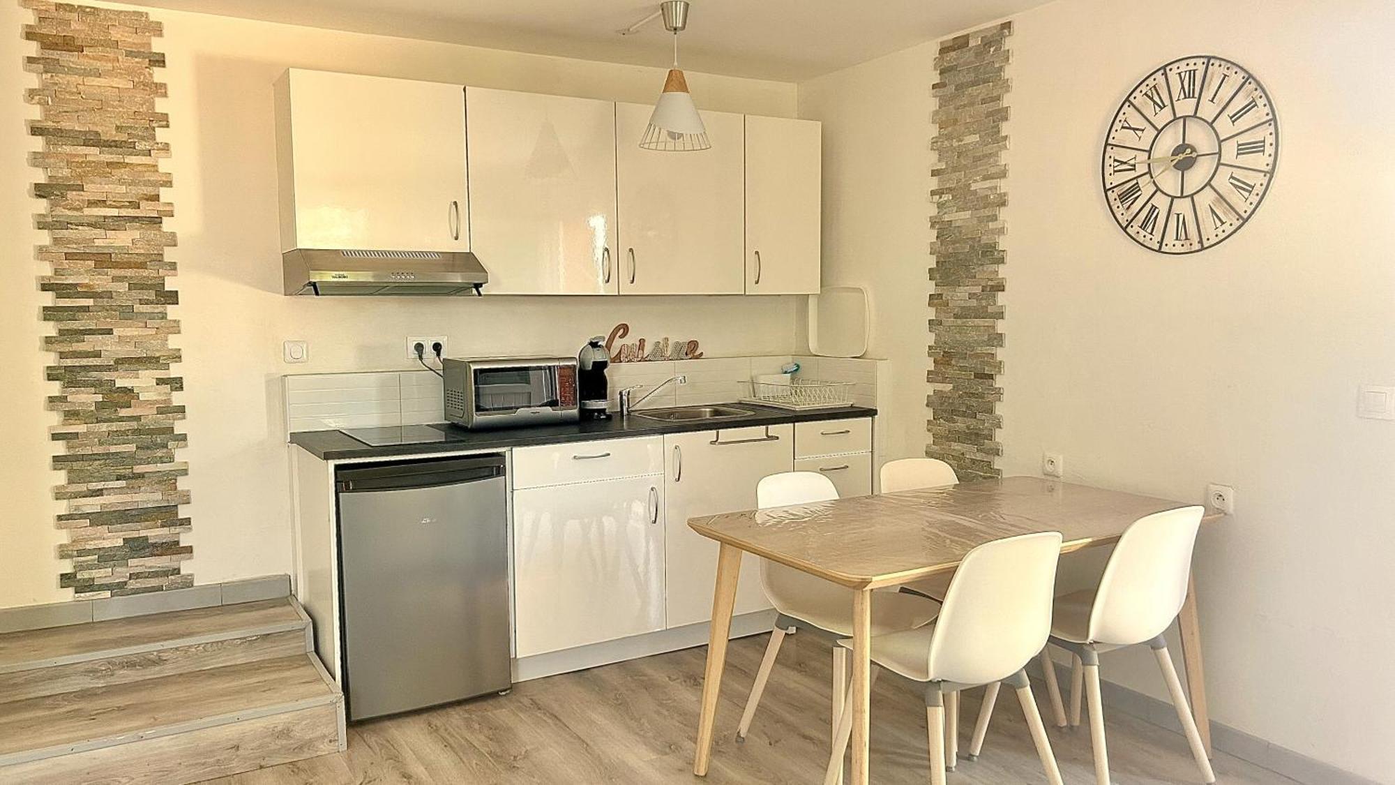 2 Hebergements - 10 Couchages - Parking, Piscine, Jacuzzi - Convivialite รอกเกอบรูน-ซูร์-อาร์ฌ็องส์ ภายนอก รูปภาพ